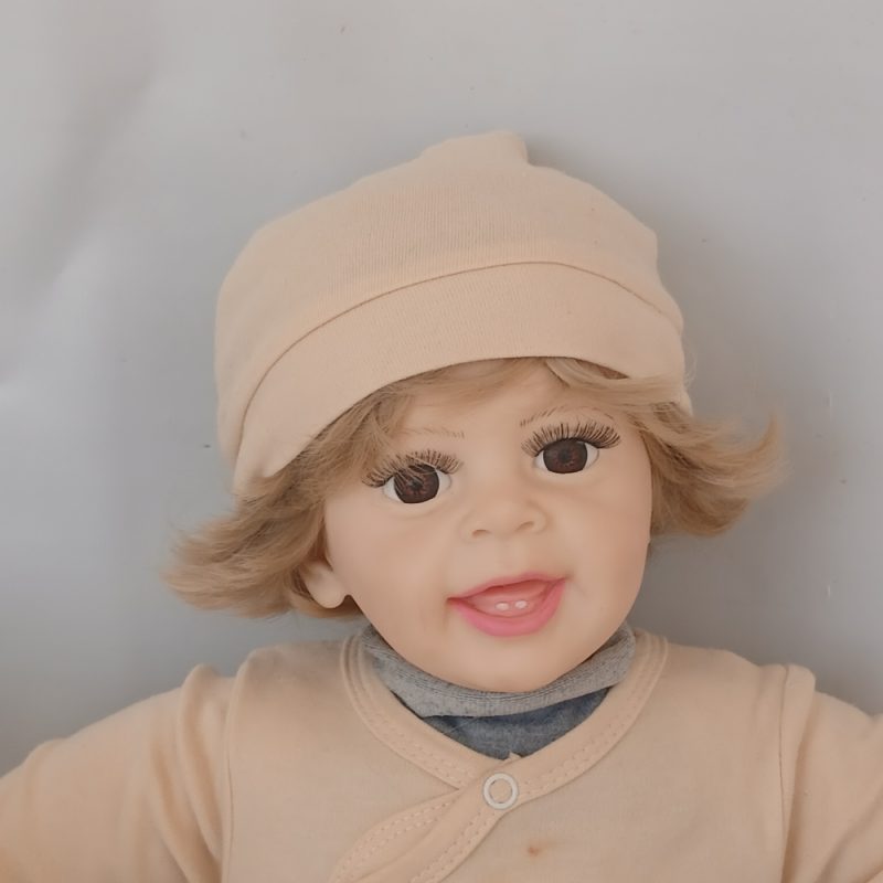 عروسک سیلیکونی